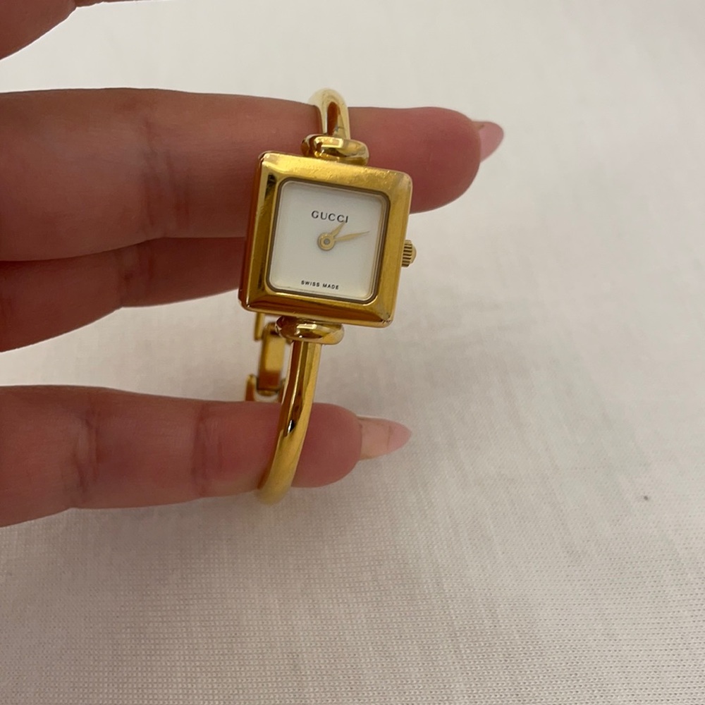 Vintage Gucci bangle watch